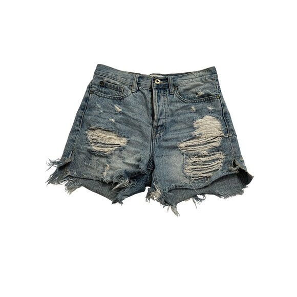 Pistola Devin Short in St Tropez - Picture 1 of 6